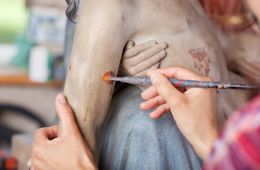 Art gallery grade expertise